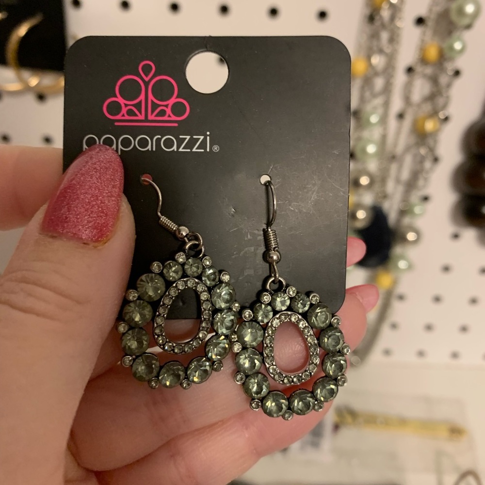Lot of 48 pieces of paparazzi jewelry